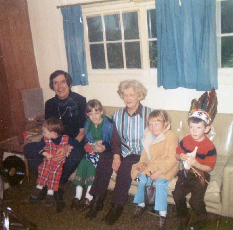 ed lorna grandkids xmas 1971