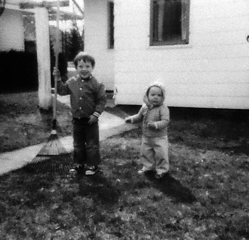noah sarah in back yard