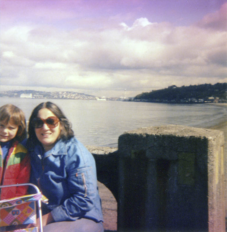 sarah and abbie at alki