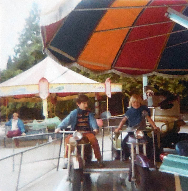 noah and kirsti at zoo