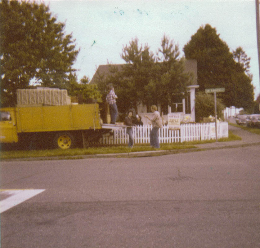 godfreys truck at alki
