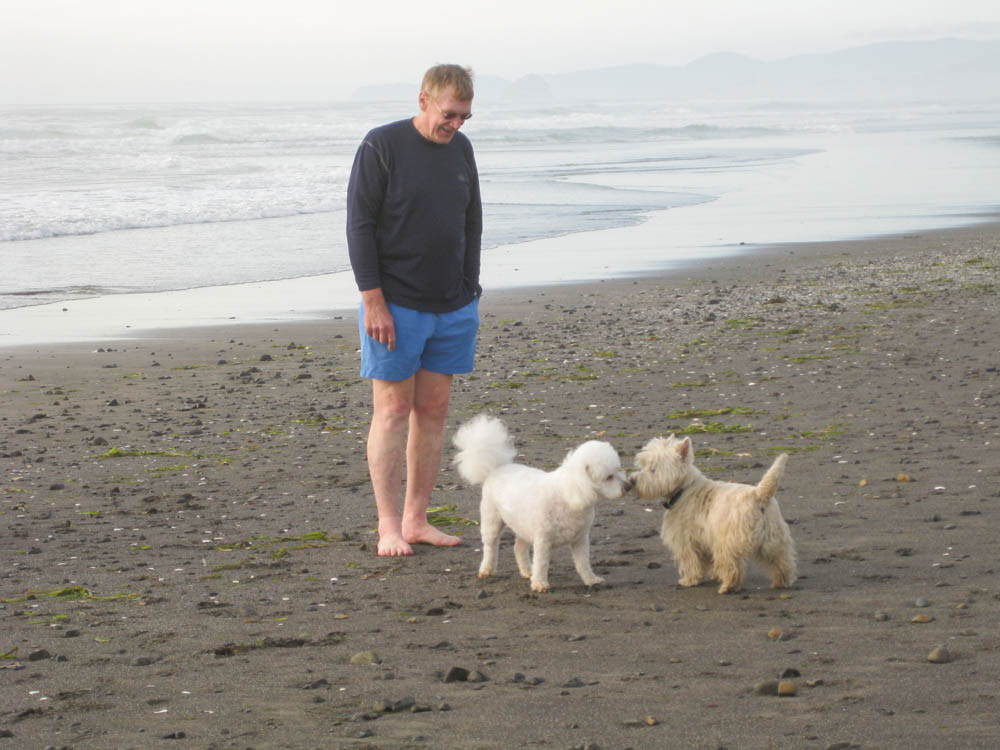 august neskowin_dennis and alfie