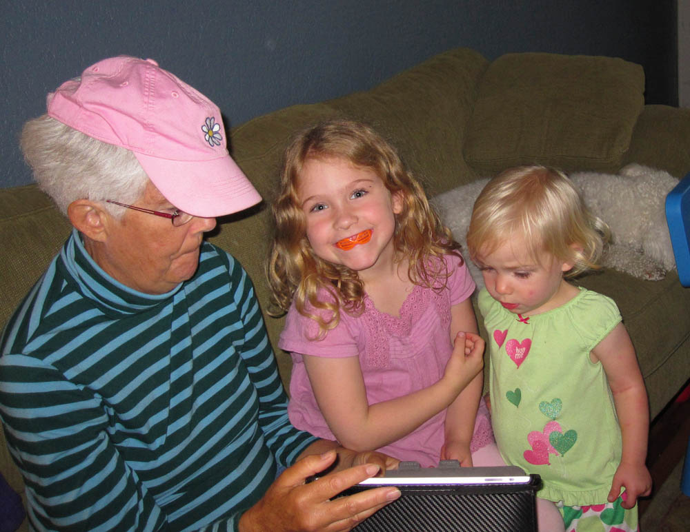 july_babysitting stef maddy and katie 