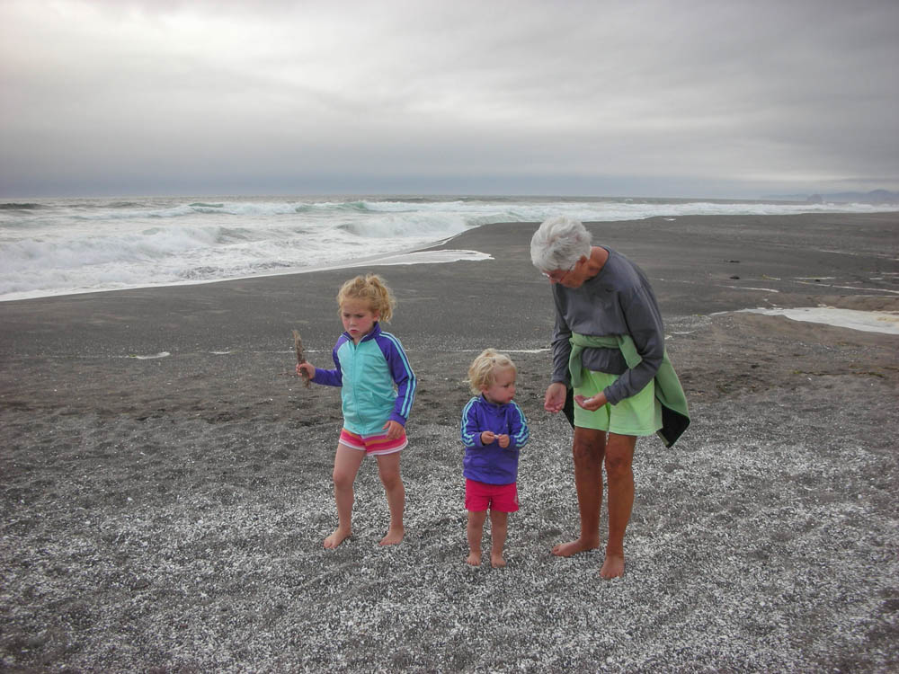 august_maddy katie and stef neskowin