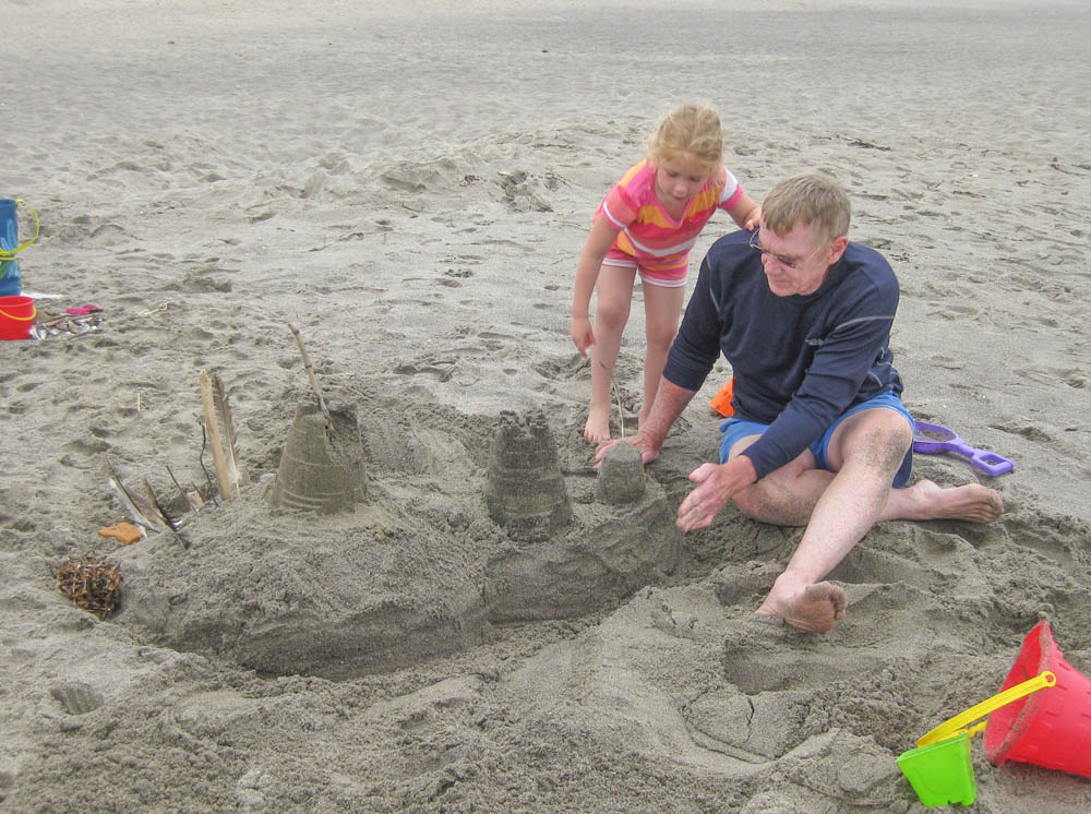 august_maddy and dennis neskowin