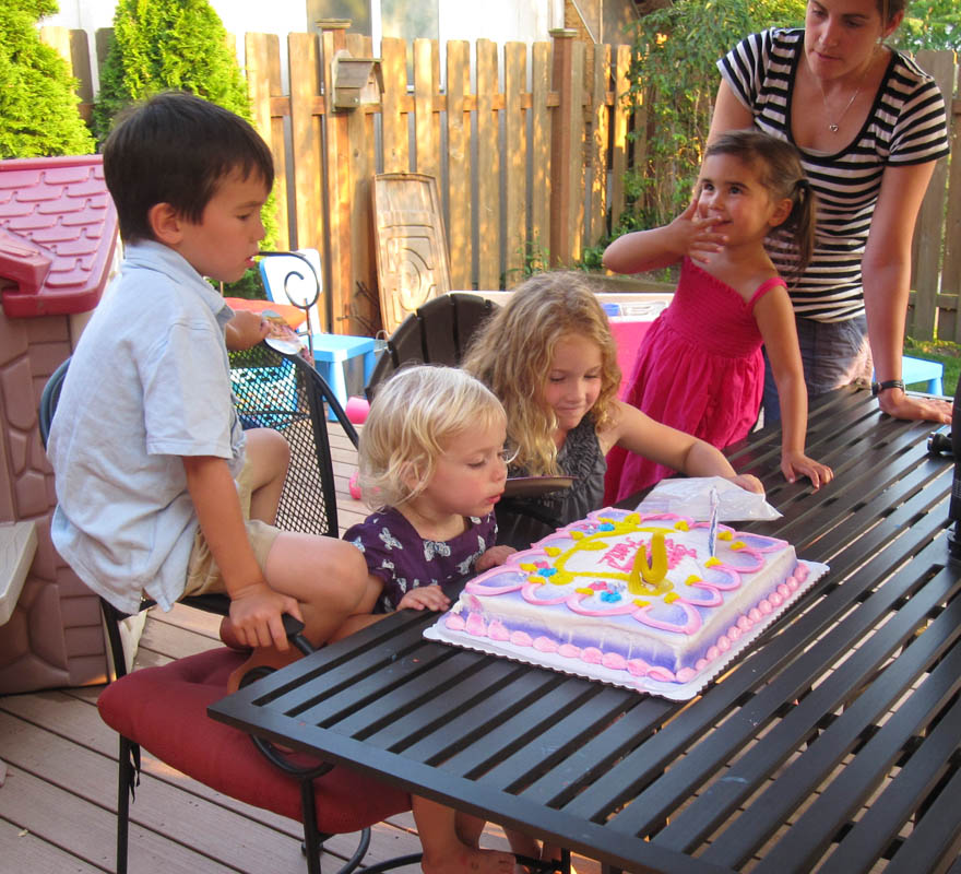 colson katie maddy liz_september 11 party at sarahs