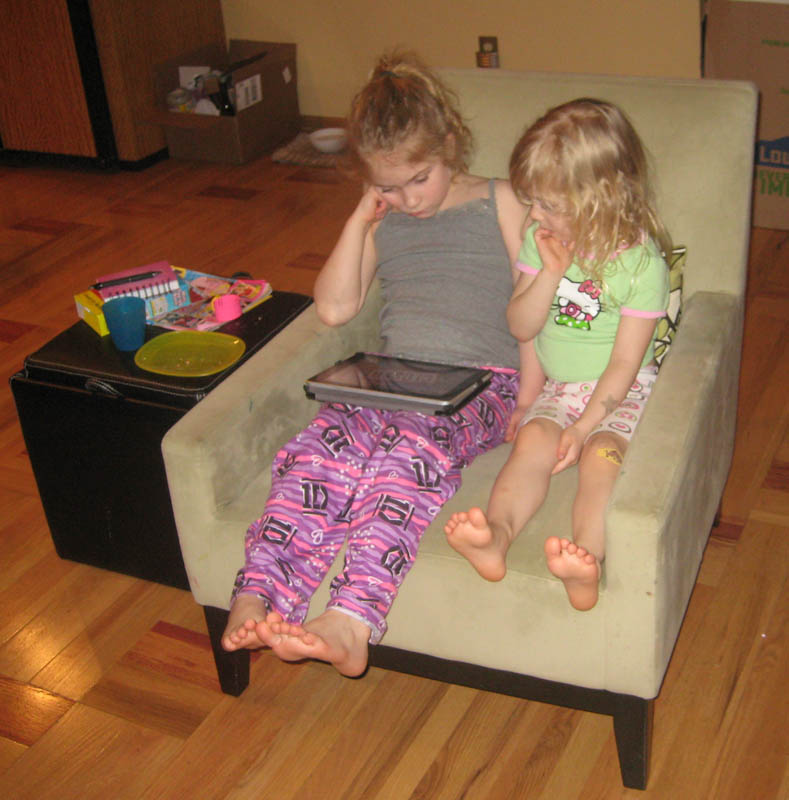 february_maddy and katie in sammamish