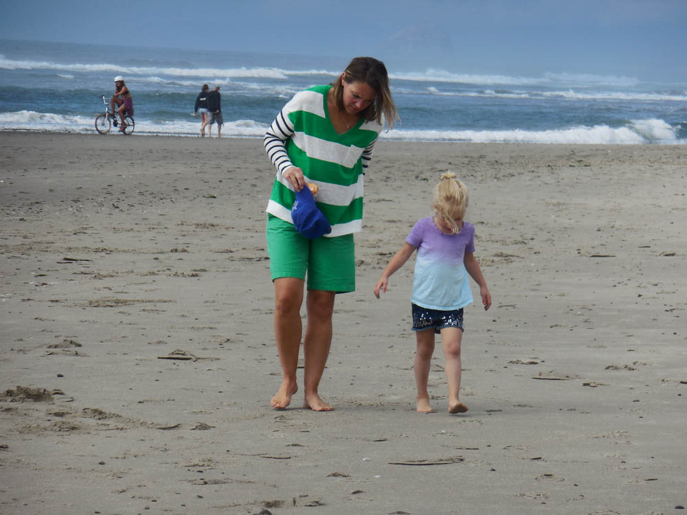 july_sarah and katie neskowin