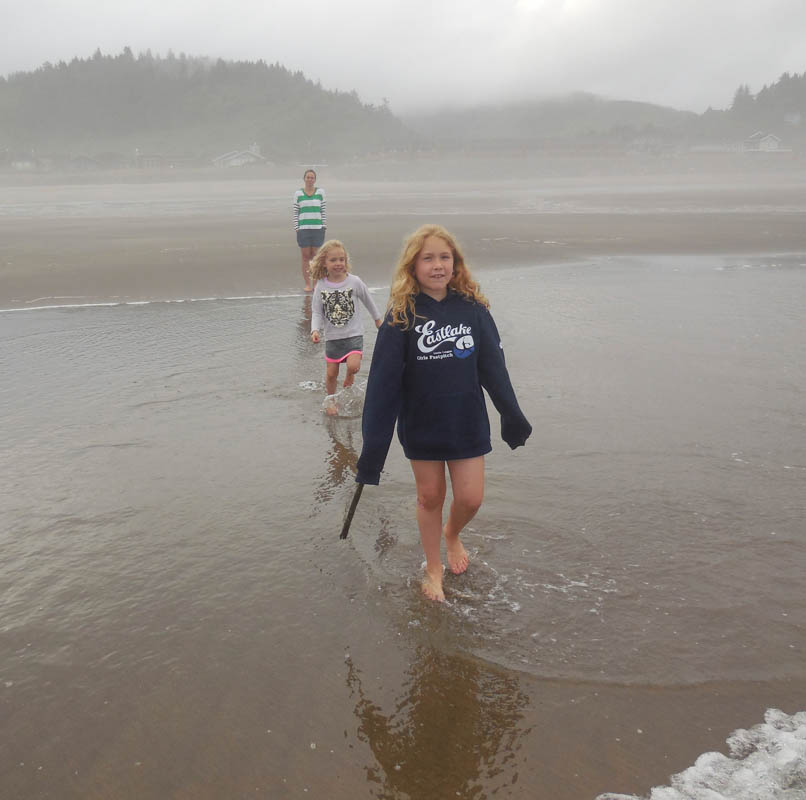july_sarah katie and maddy_neskowin