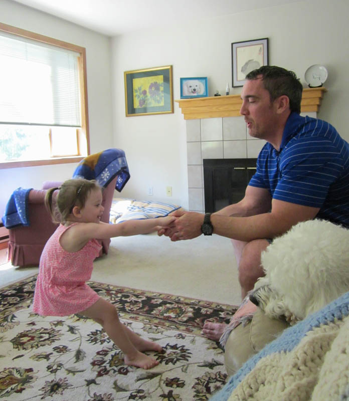 august_mandy and noah_noah and sandy visit