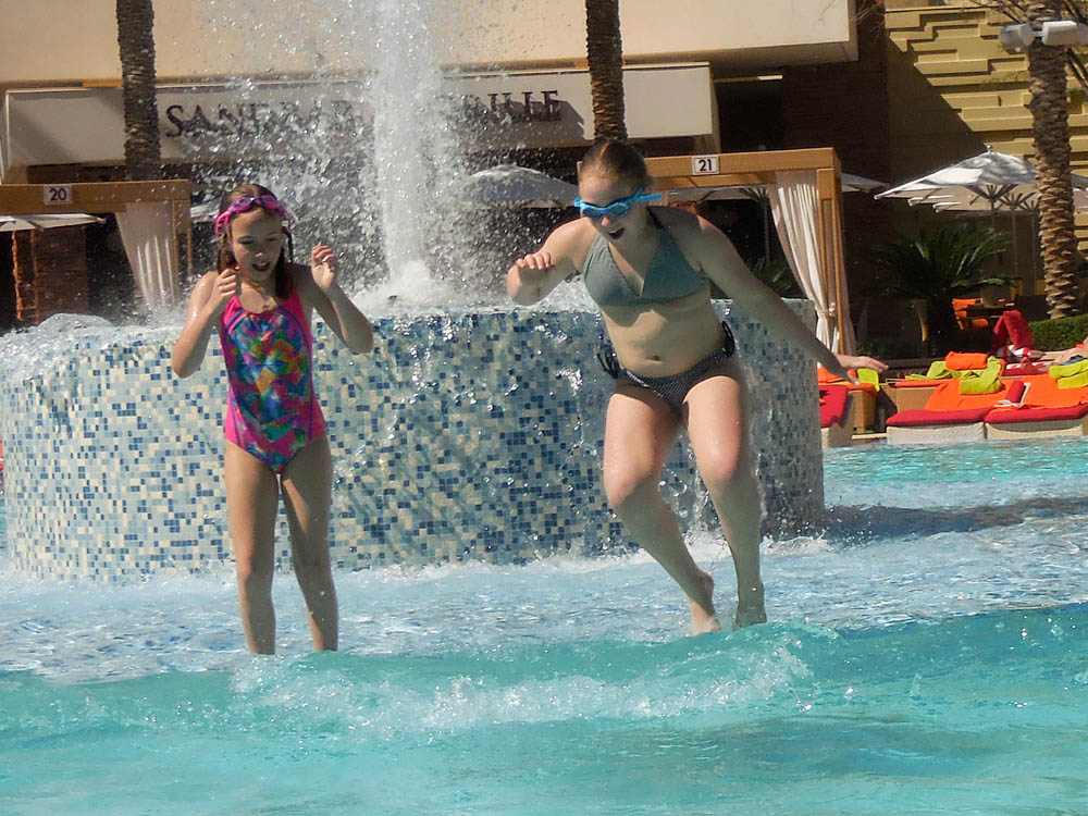 april_katie and maddy at red rock hotel