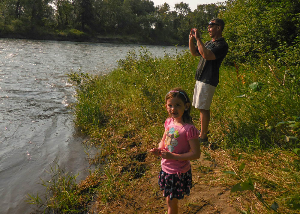 august_mandy and noah at yakima river