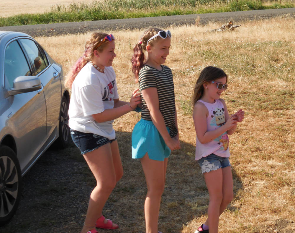 august_maddy katie and mandy at thorp