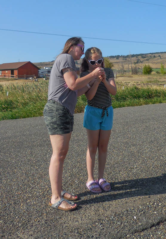 august_sarah and katie at thorp