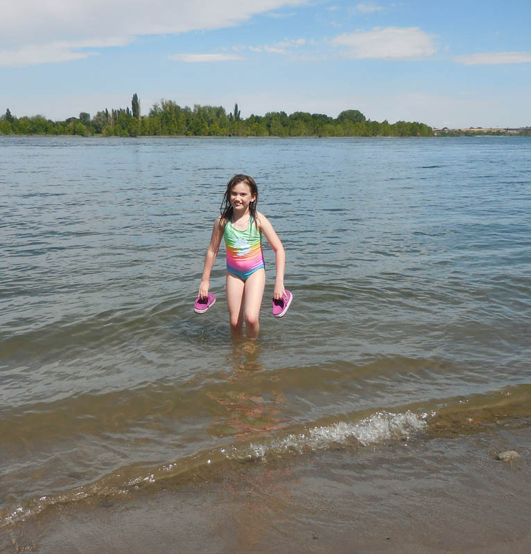 july_mandy at columbia river amon park richland