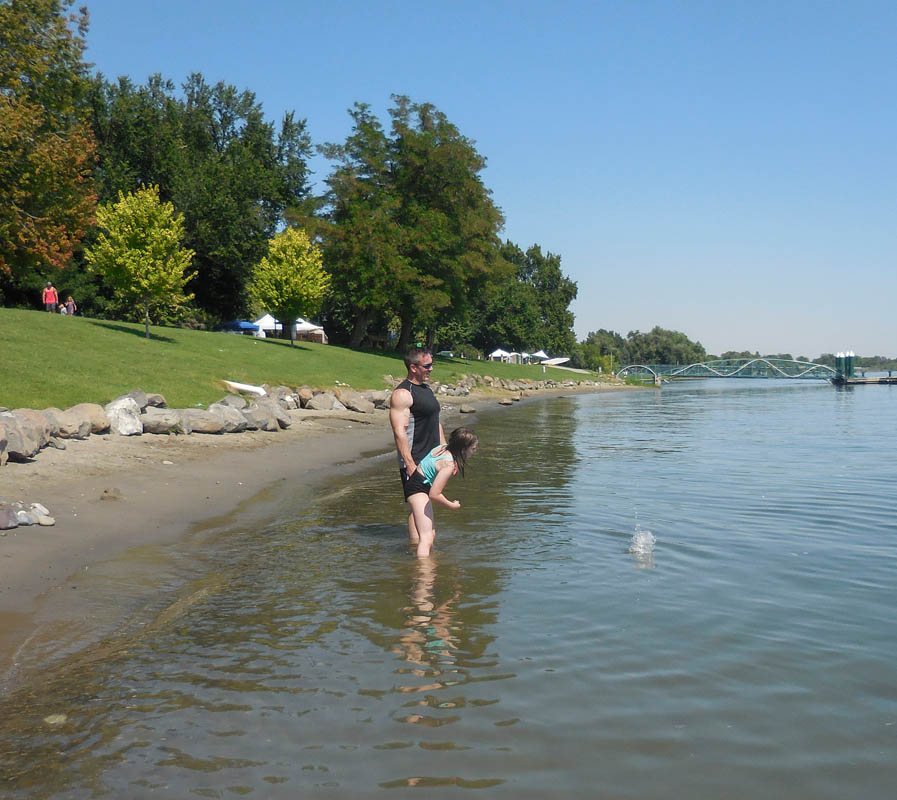 july_noah and mandy amon park columbia river
