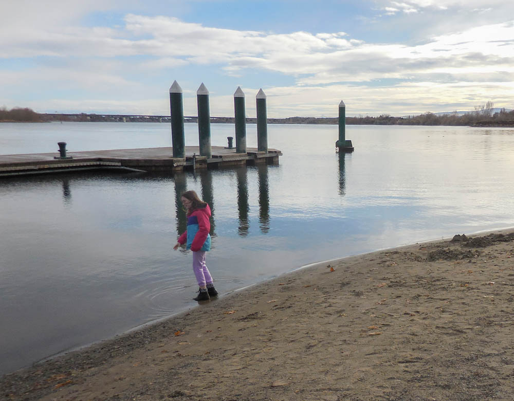 december_mandy at columbia river richland
