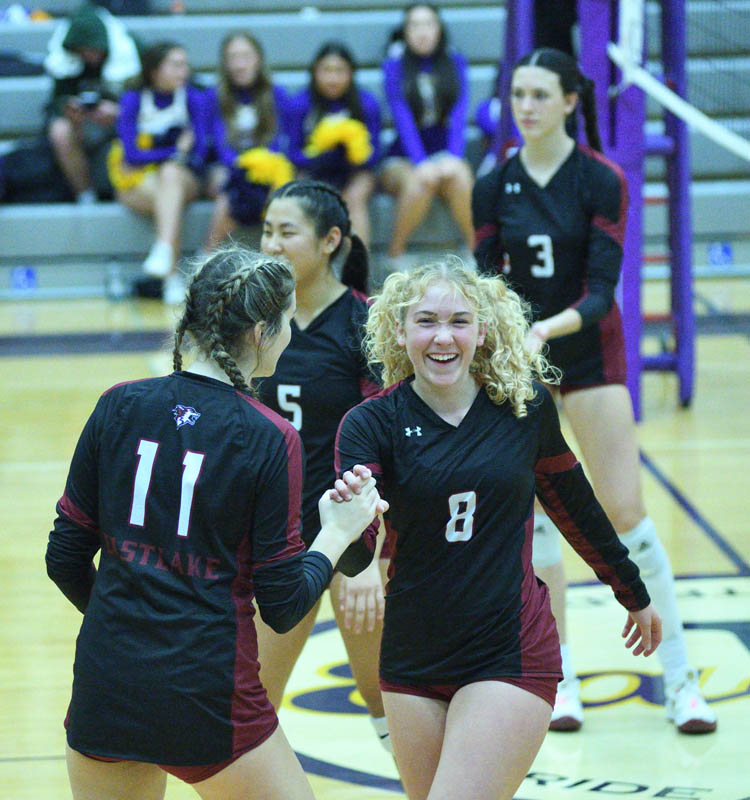 october_maddy volleyball vs_issaquah