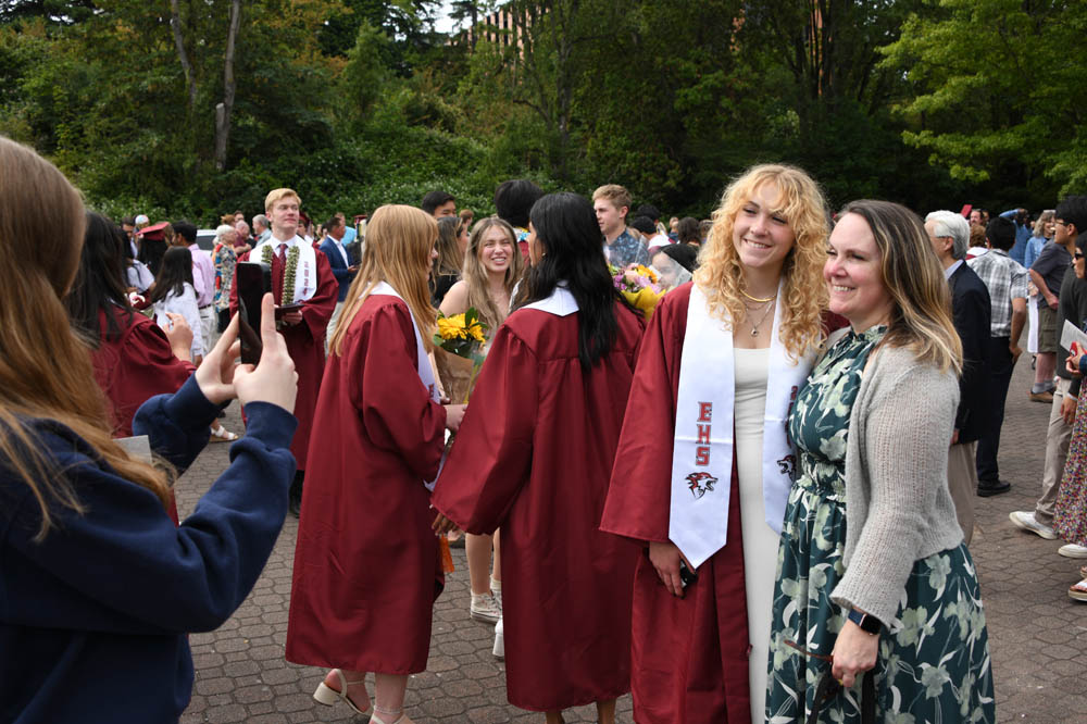maddy and sarah at maddy graduation